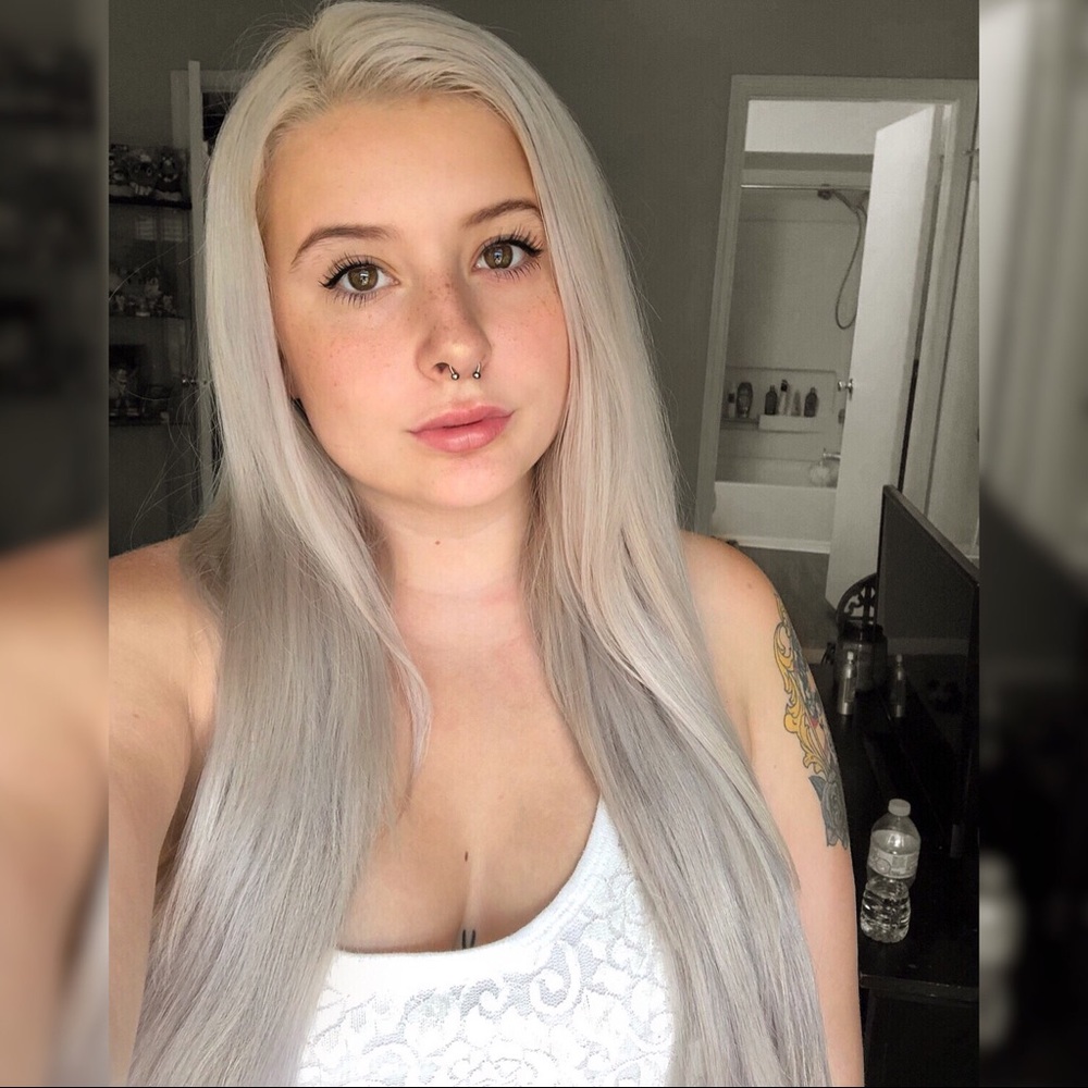 Meet your Posher, Abi